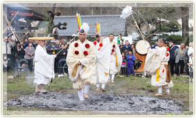 岩殿寺火渡り